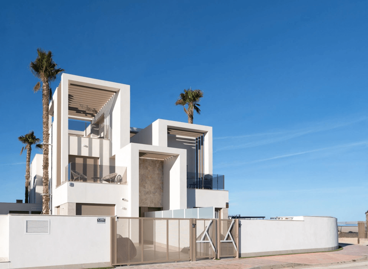 Casa adosada en venta en Los Alcazares