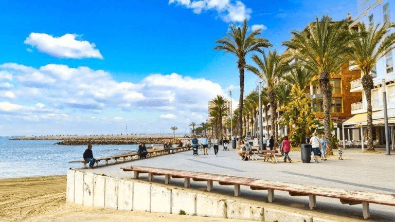 Lägenhet till försäljning i Torrevieja
